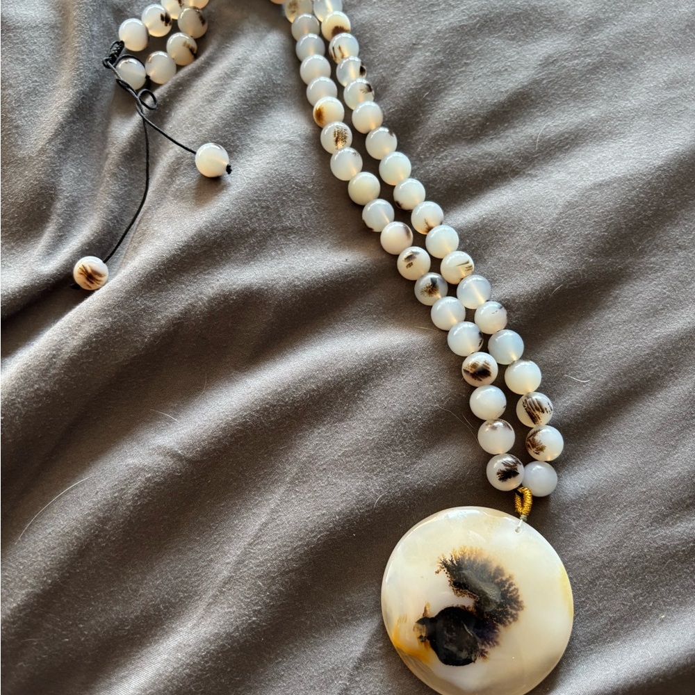Dendritic Agate Beaded Necklace with Pendant